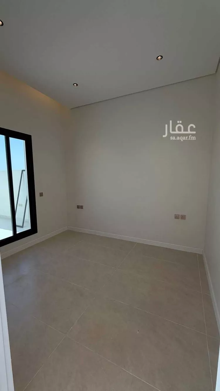 دور للبيع في شارع الرحيبات, حي الملقا, مدينة الرياض, منطقة الرياض 8