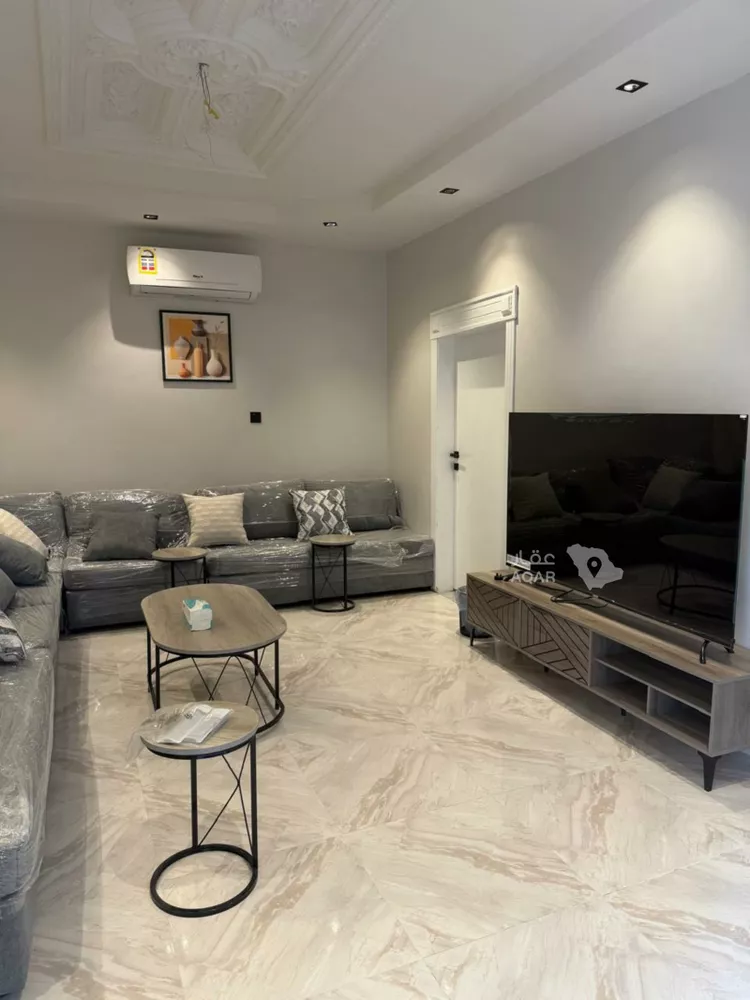 Floor for Rent in Riyadh Sultanah 19
