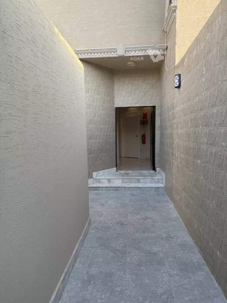 Floor for Rent in Riyadh Sultanah 25