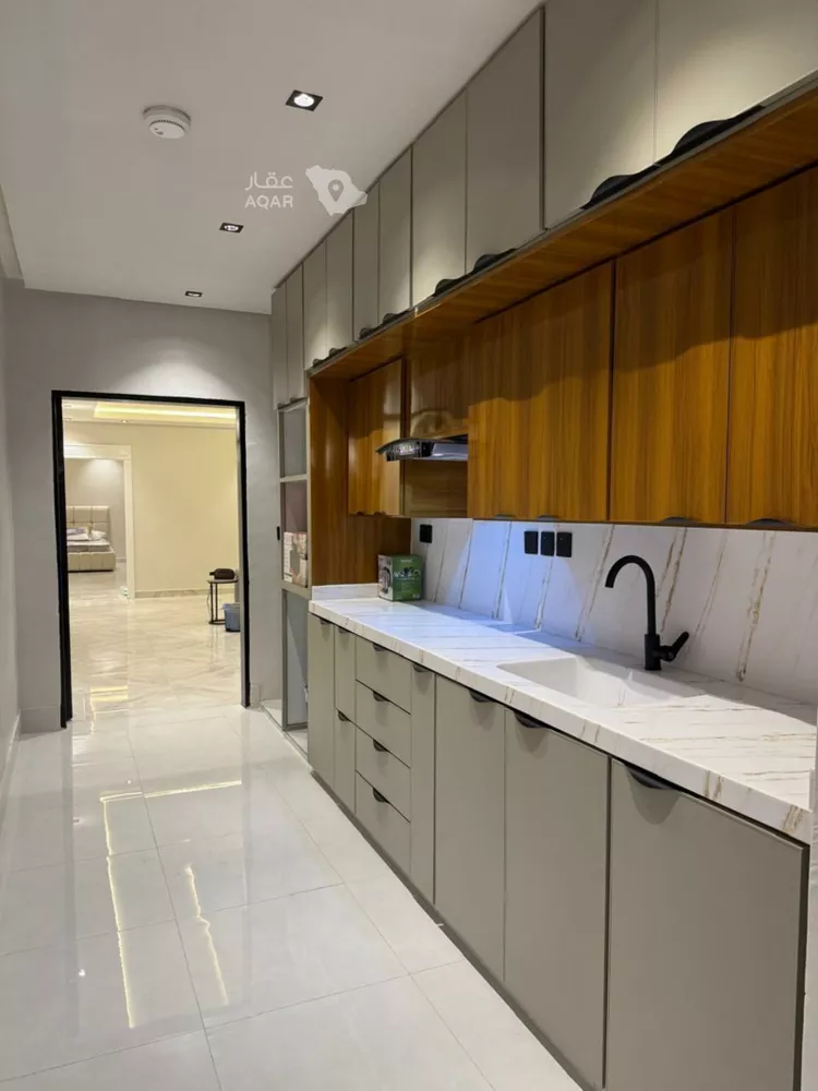 Floor for Rent in Riyadh Sultanah 10