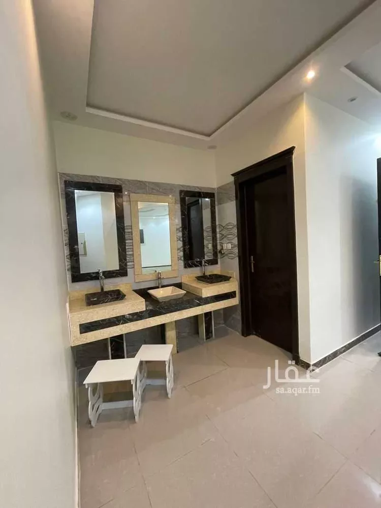 فيلا للإيجار في شارع أحمد بن سليمان النجاد ، حي طويق ، الرياض ، منطقة الرياض صورة 2