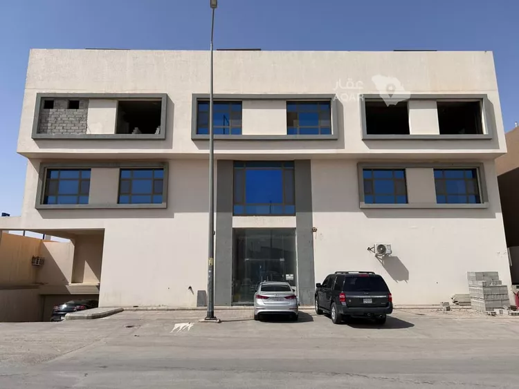 عمارة للبيع في شارع الدائري الغربي الفرعي, حي العوالي, مدينة الرياض, منطقة الرياض صورة 2