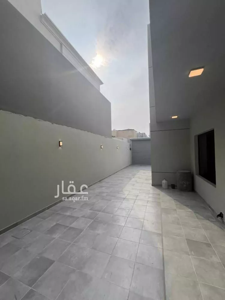 فيلا للبيع في شارع زياد بن الاخرس, حي قرطبة, مدينة الخبر, المنطقة الشرقية صورة 2