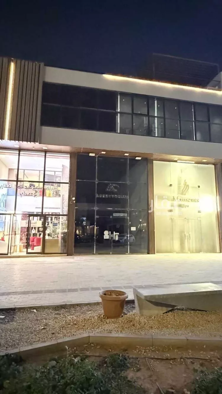 محل للإيجار في شارع طريق الامير محمد بن سعد بن عبد العزيز, حي الملقا, مدينة الرياض, منطقة الرياض صورة 2