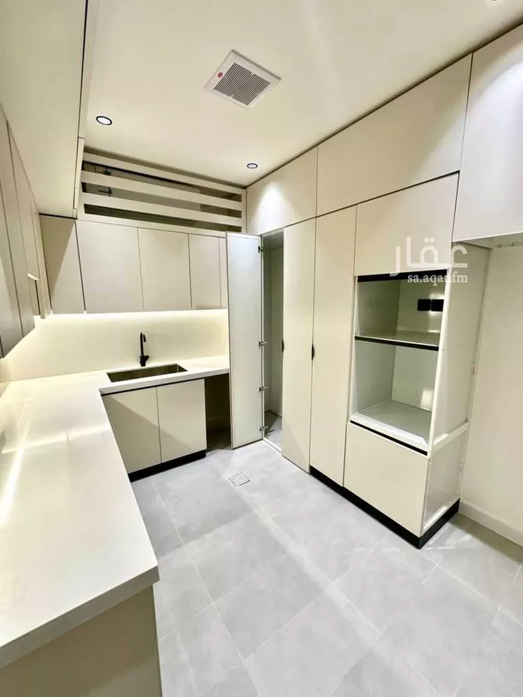 Floor for Sale in Riyadh An Narjis 6