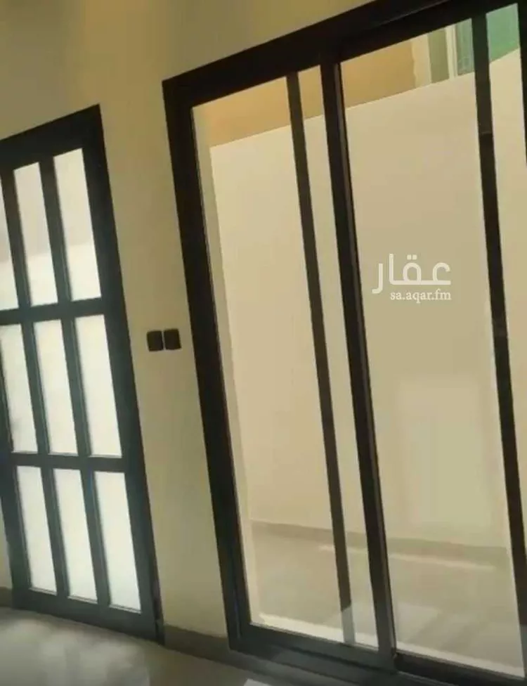 دور للبيع في شارع الشرفية, حي الربيع, مدينة الرياض, منطقة الرياض صورة 2
