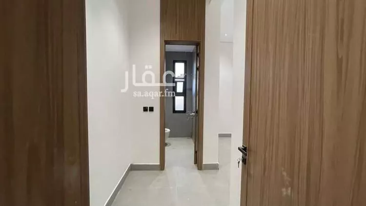 Floor for Sale in Riyadh Al Janadriyah 18