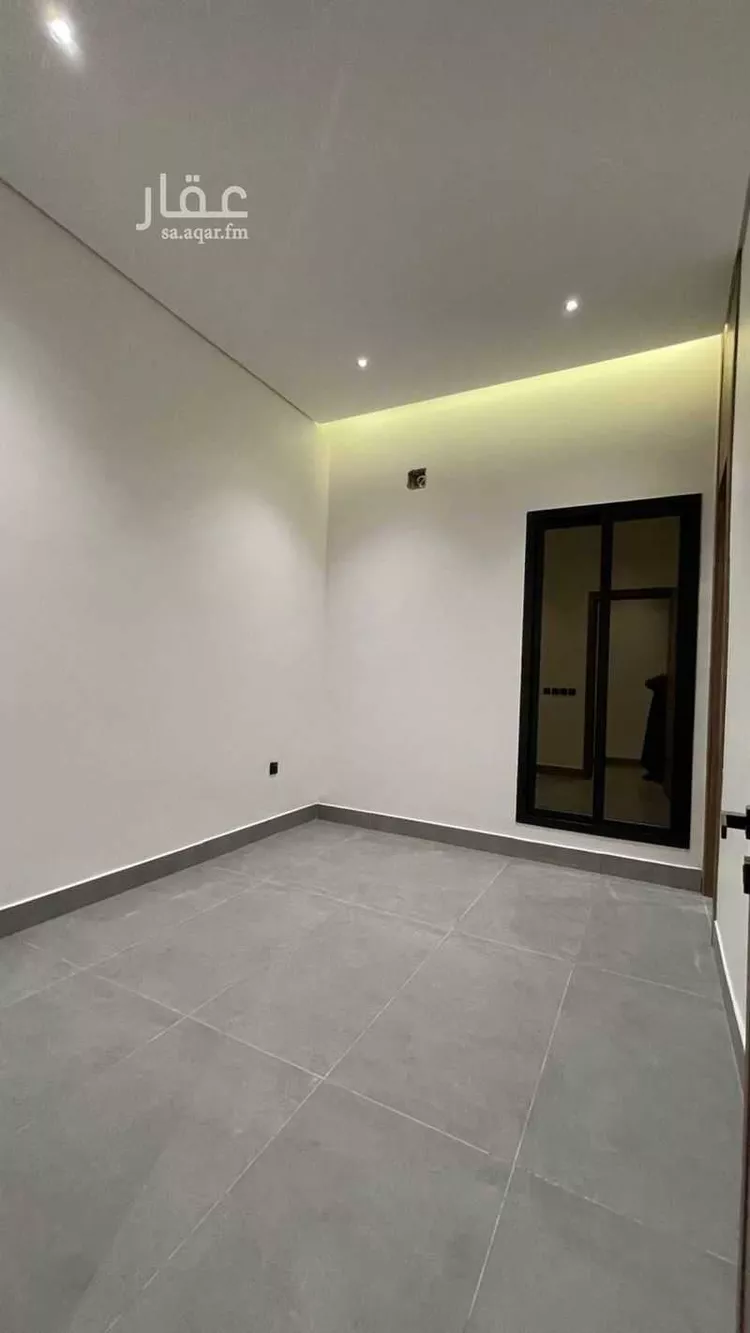 Floor for Sale in Riyadh Al Janadriyah 11