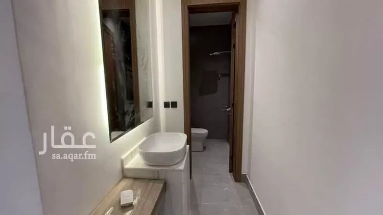 Floor for Sale in Riyadh Al Janadriyah 6