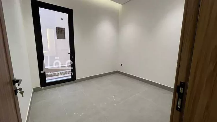 Floor for Sale in Riyadh Al Janadriyah 10