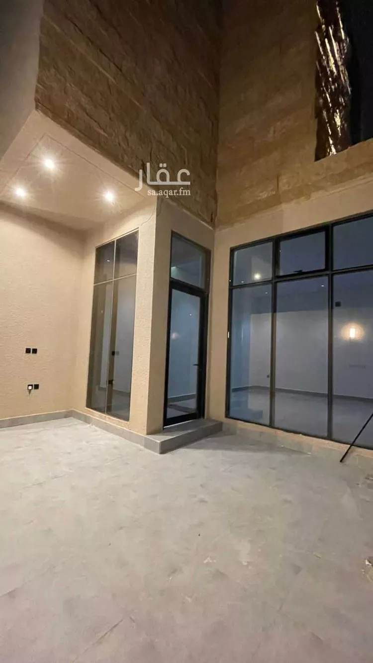 Floor for Sale in Riyadh Al Janadriyah 8