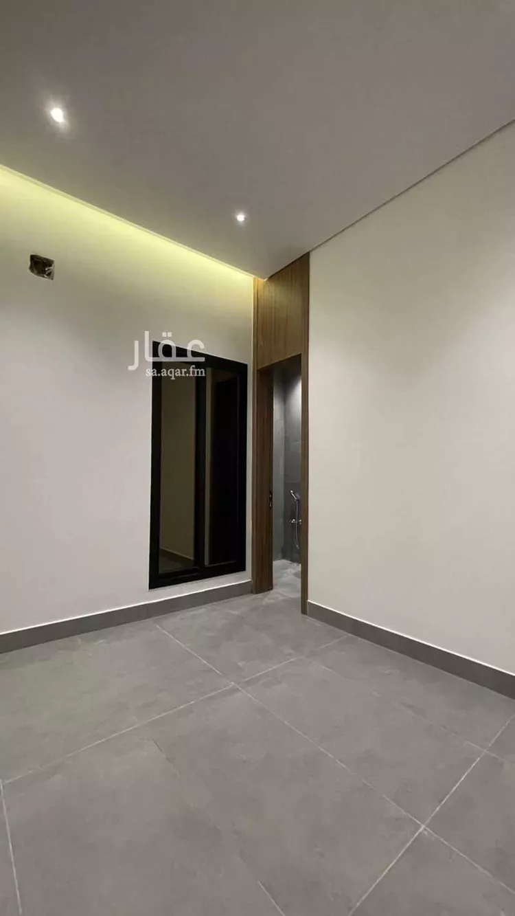 Floor for Sale in Riyadh Al Janadriyah 10