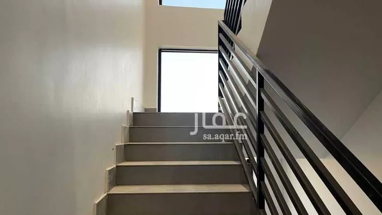Floor for Sale in Riyadh Al Janadriyah 17
