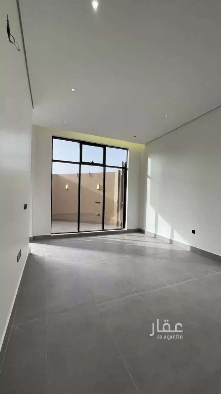Floor for Sale in Riyadh Al Janadriyah 14