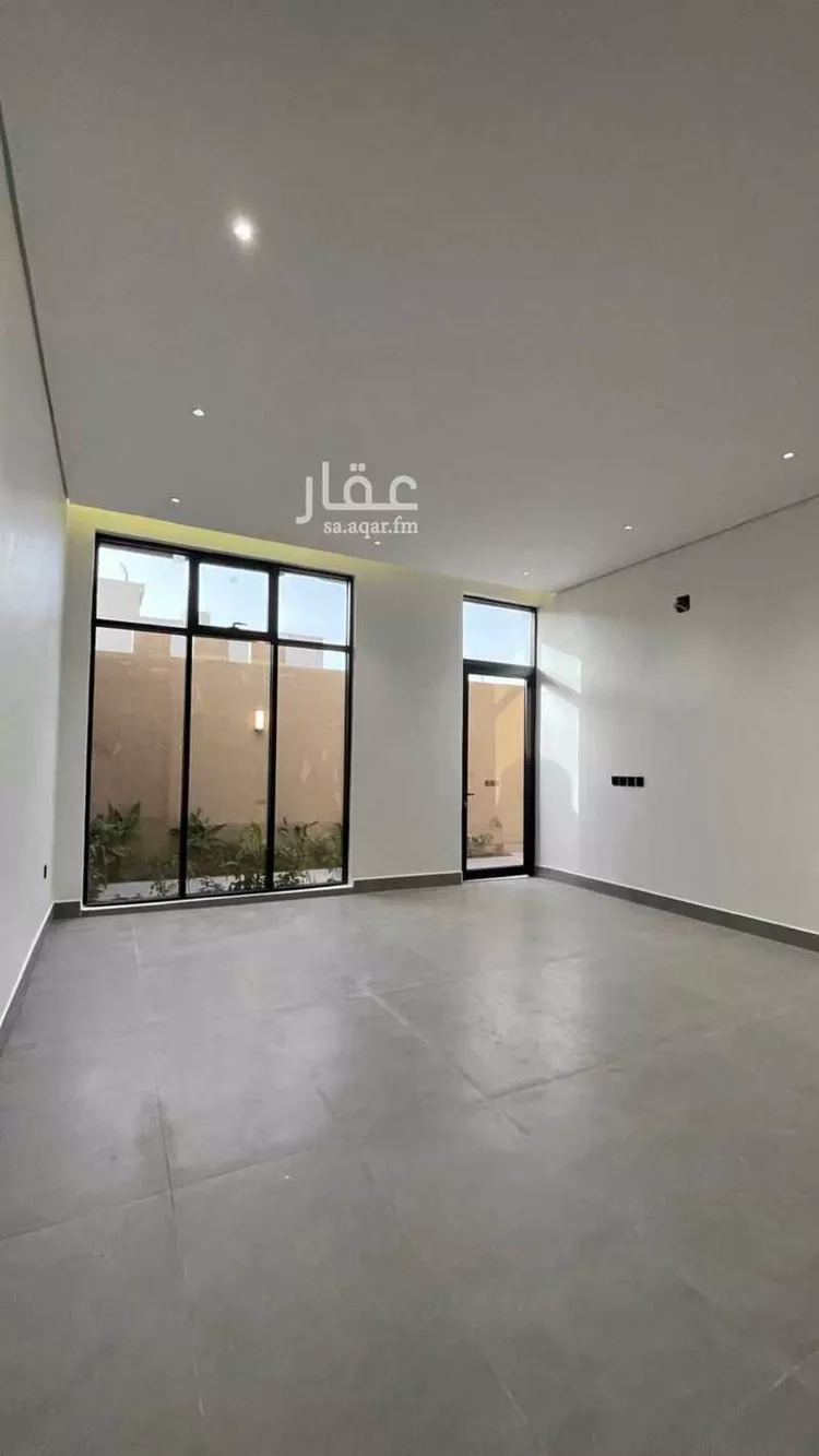 Floor for Sale in Riyadh Al Janadriyah 16