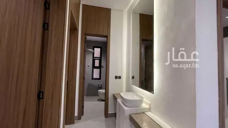 Floor for Sale in Riyadh Al Janadriyah 9
