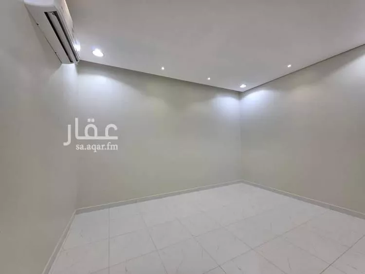 فيلا للبيع في شارع خالد ابن اياس ، حي السليمانية ، عفيف ، عفيف