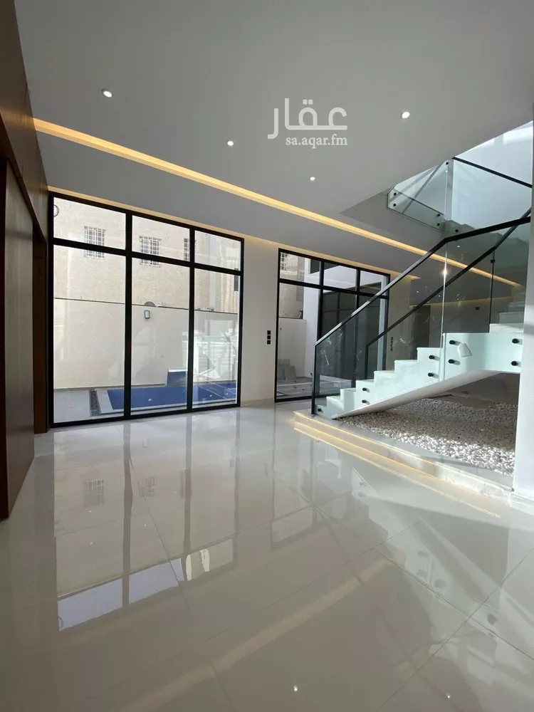فيلا للبيع في شارع قطب الدين بن السلطان, حي المهدية, مدينة الرياض, منطقة الرياض صورة 4