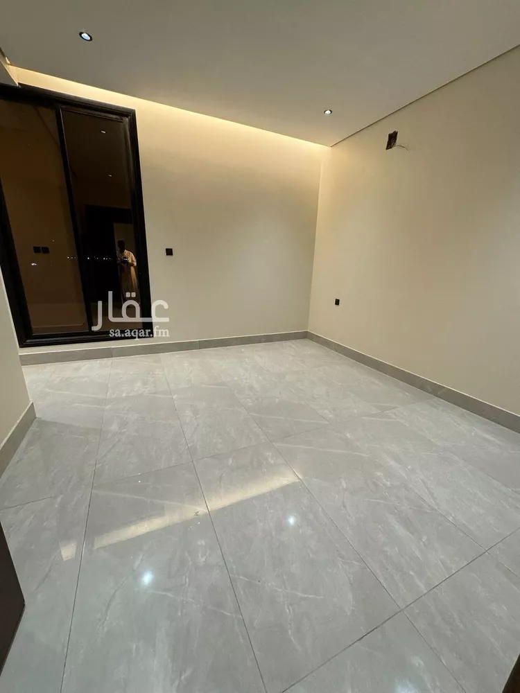 دور للبيع في شارع الحسين بن رواحة, حي الرمال, مدينة الرياض, منطقة الرياض صورة 3