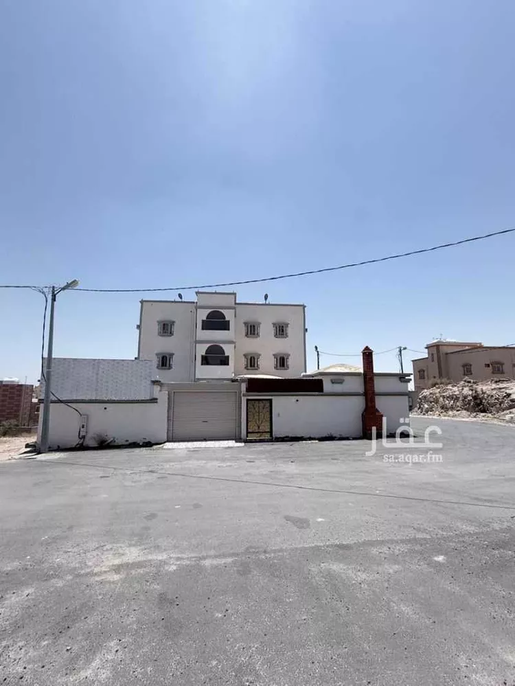 عمارة للبيع في شارع 4 الربوة, حي الربوة, مدينة بلقرن, منطقة عسير صورة 2