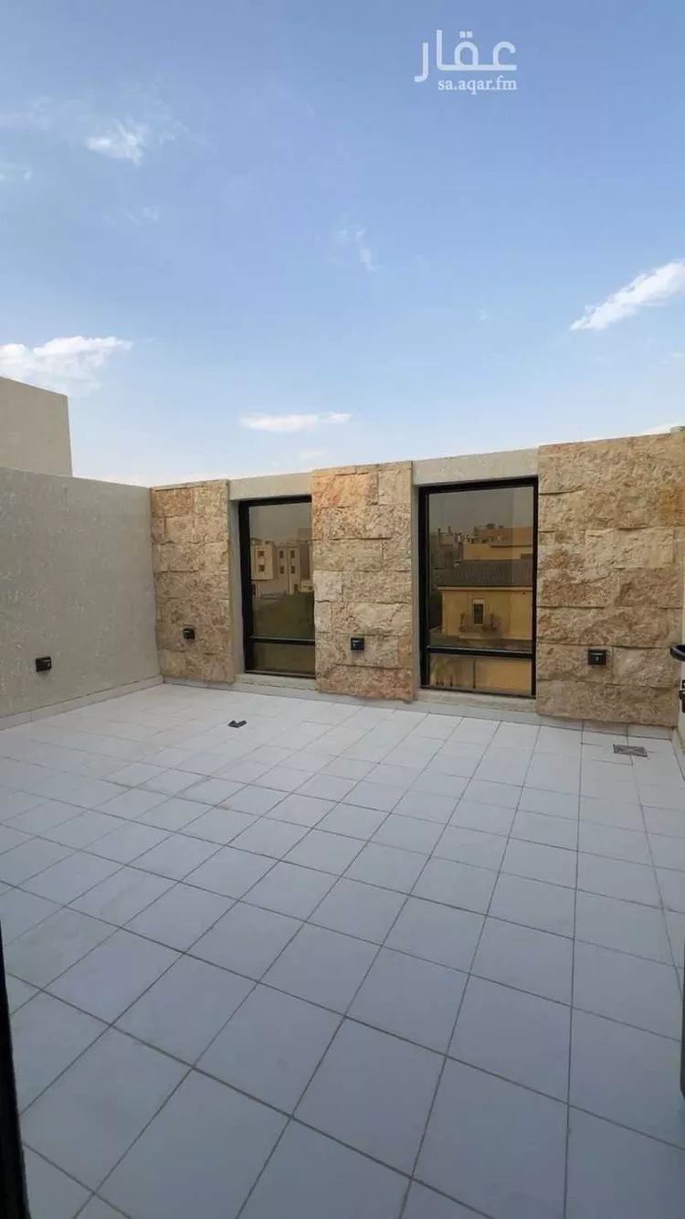 دور للبيع في شارع الجوادي, حي العارض, مدينة الرياض, منطقة الرياض 7