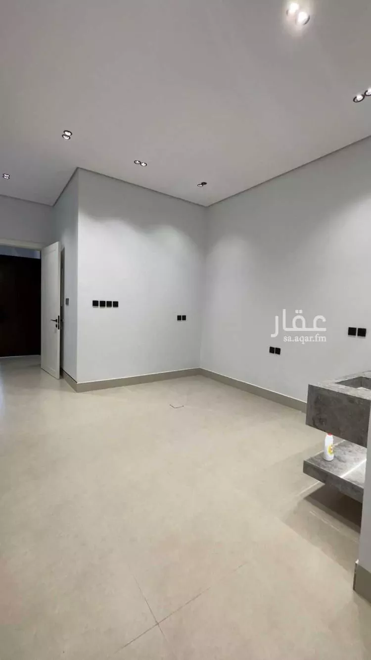 دور للبيع في شارع الجوادي, حي العارض, مدينة الرياض, منطقة الرياض 15