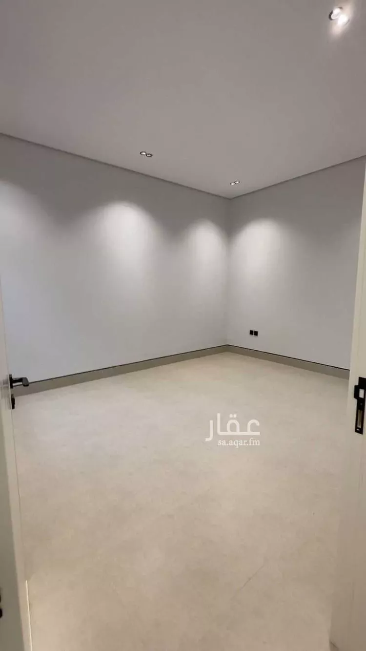 دور للبيع في شارع الجوادي, حي العارض, مدينة الرياض, منطقة الرياض 18