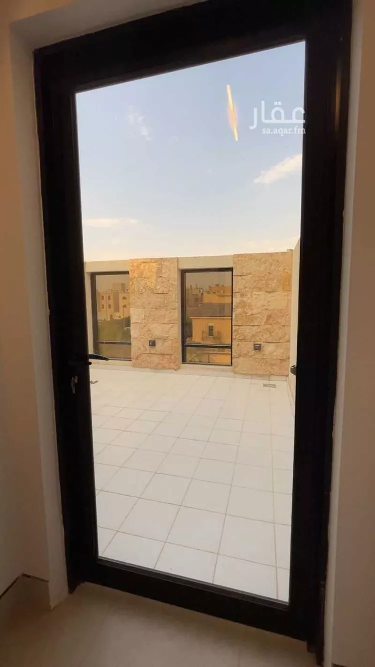دور للبيع في شارع الجوادي, حي العارض, مدينة الرياض, منطقة الرياض 11