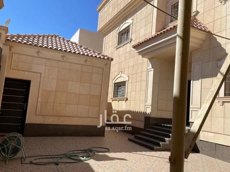فيلا للبيع في شارع ابي عبدالله الدمياطي, حي ظهرة البديعة, مدينة الرياض, منطقة الرياض صورة 5
