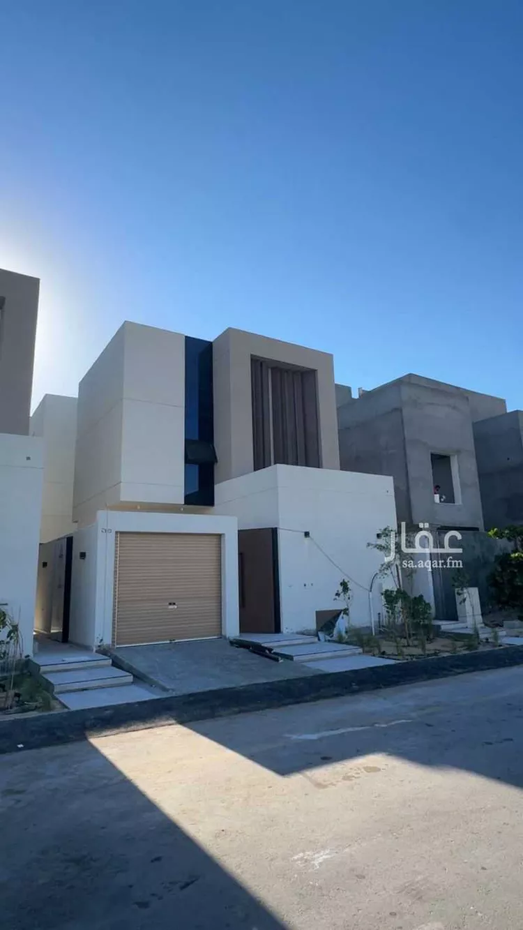 فيلا للبيع في شارع العنبر, حي السيف, مدينة الدمام, المنطقة الشرقية