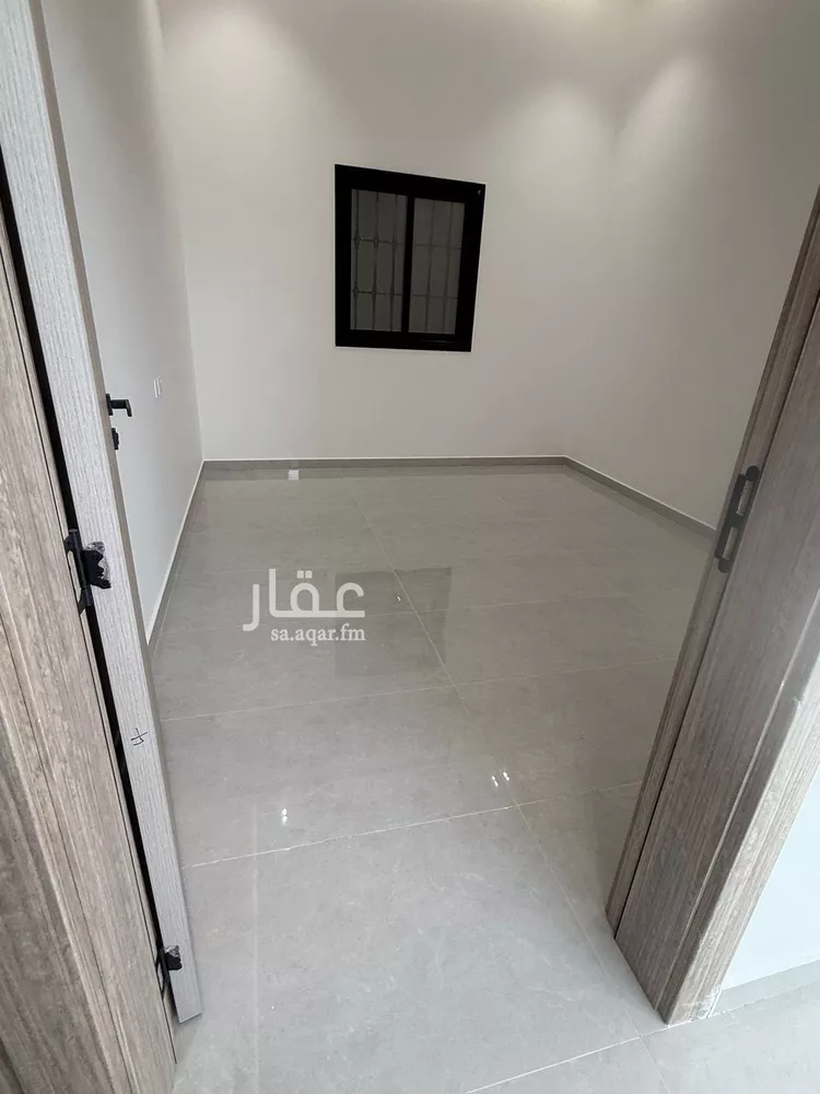 فيلا للبيع في شارع المعيزلية, حي المعيزيلة, مدينة الرياض, منطقة الرياض صورة 2