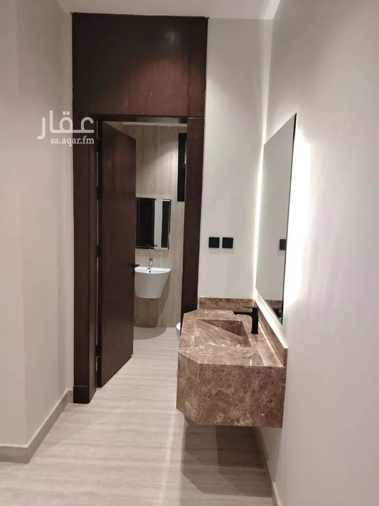 دور للبيع في شارع محمد بن بشر, حي العارض, مدينة الرياض, منطقة الرياض صورة 2