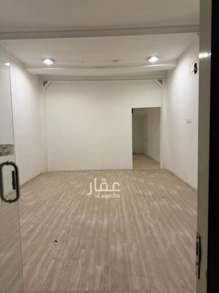محل للإيجار في شارع ثعلبه بن سعد الخزرجي, حي العارض, مدينة الرياض, منطقة الرياض صورة 3