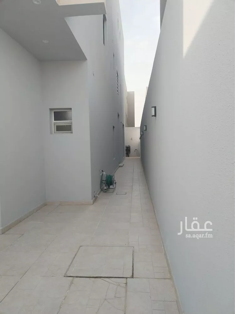 فيلا للبيع في شارع عبدالعزيز بن سبيل, حي العارض, مدينة الرياض, منطقة الرياض صورة 2