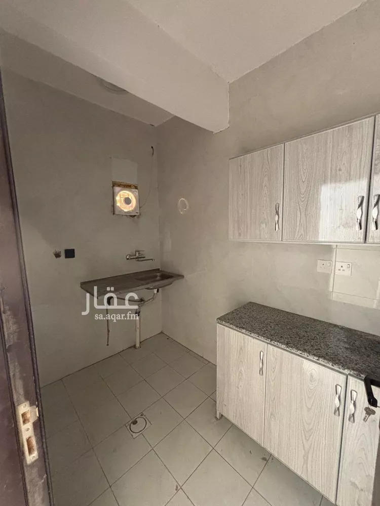 شقة للإيجار في شارع العزيزية الفرعي, حي العزيزية, مدينة الرياض, منطقة الرياض صورة 3