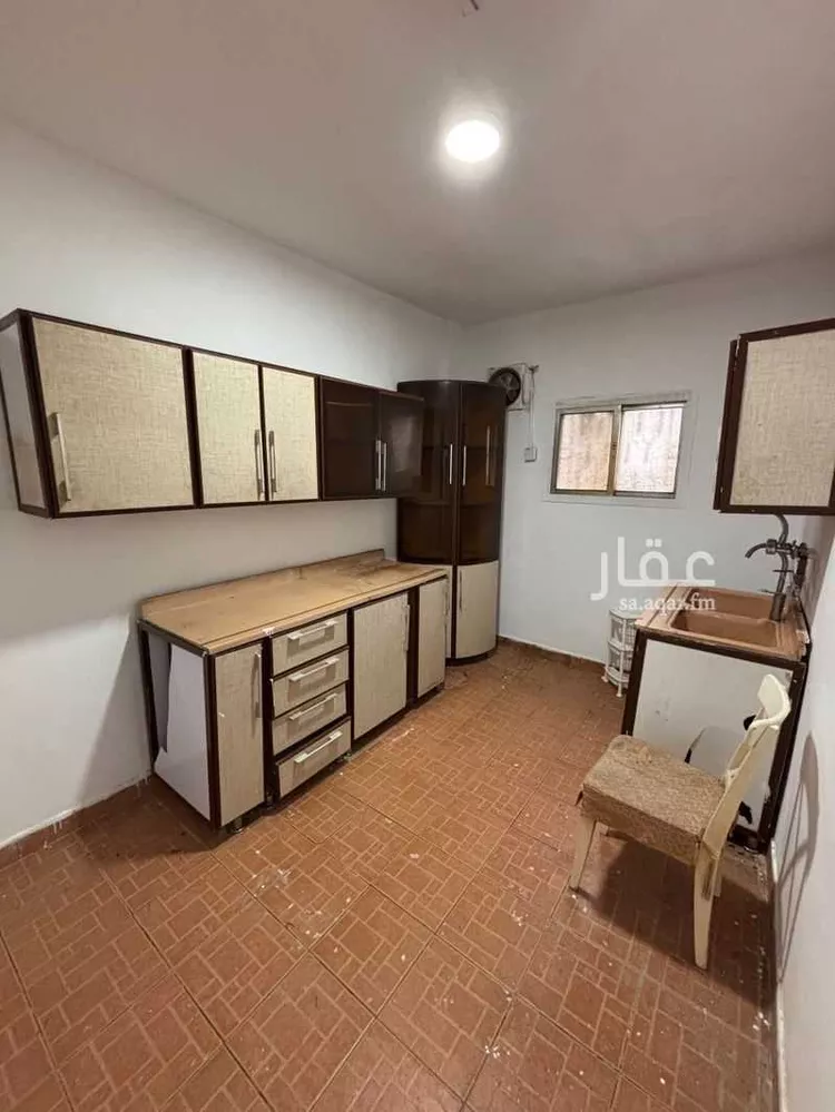 عمارة للإيجار في شارع عبدالرحمن المقرئ, حي العزيزية, مدينة الرياض, منطقة الرياض صورة 3