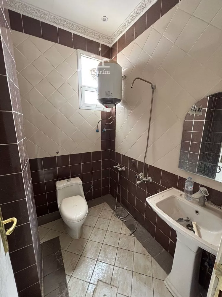 مكتب تجاري للإيجار في شارع الدائري الغربي الفرعي, حي العوالي, مدينة الرياض, منطقة الرياض صورة 4