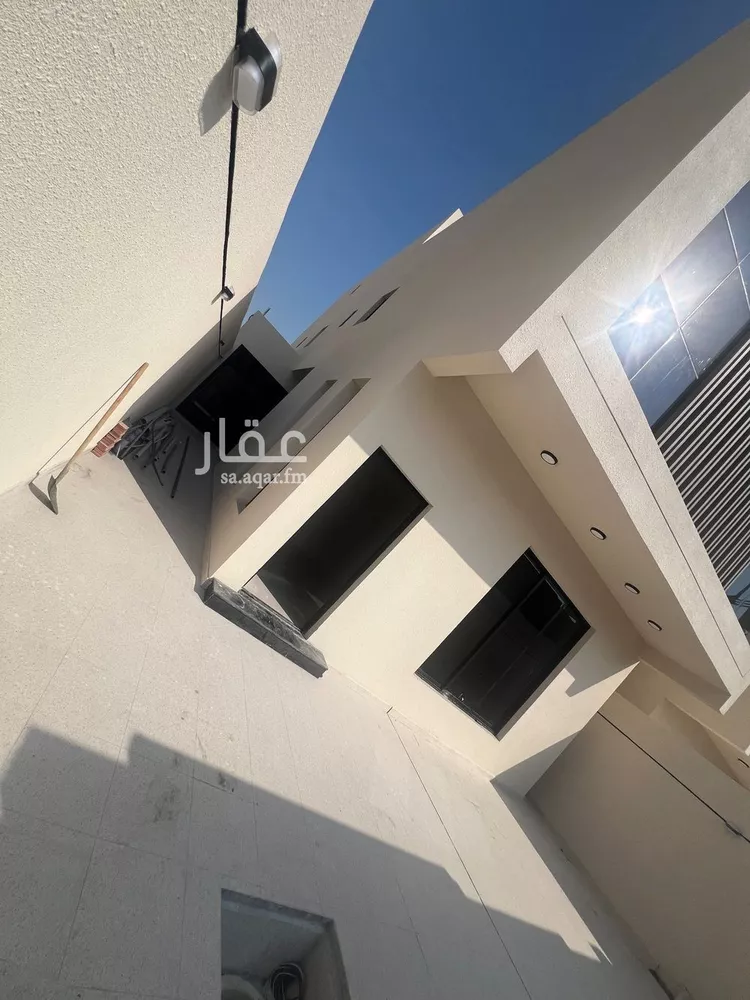فيلا للبيع في شارع الزنبق, حي المنتزة, مدينة الدمام, المنطقة الشرقية 6