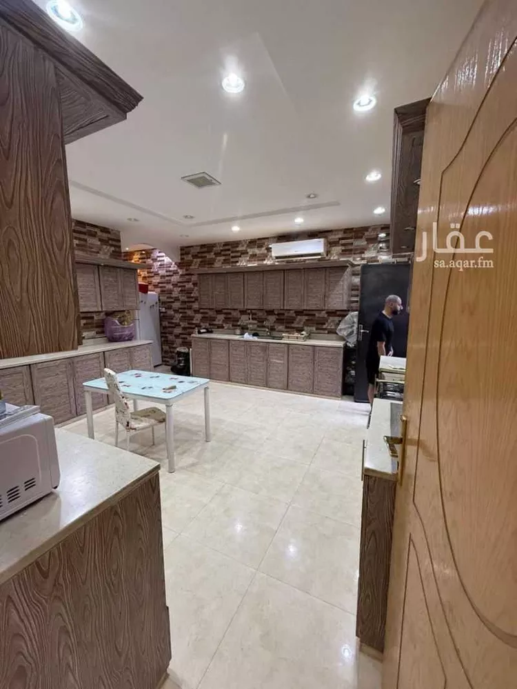 فيلا للبيع في شارع حلل بنت محمد المشهدي, حي المهدية, مدينة الرياض, منطقة الرياض صورة 4