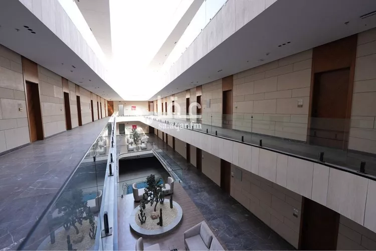 عمارة للإيجار في شارع عبدالله المويس, حي الرمال, مدينة الرياض, منطقة الرياض صورة 2