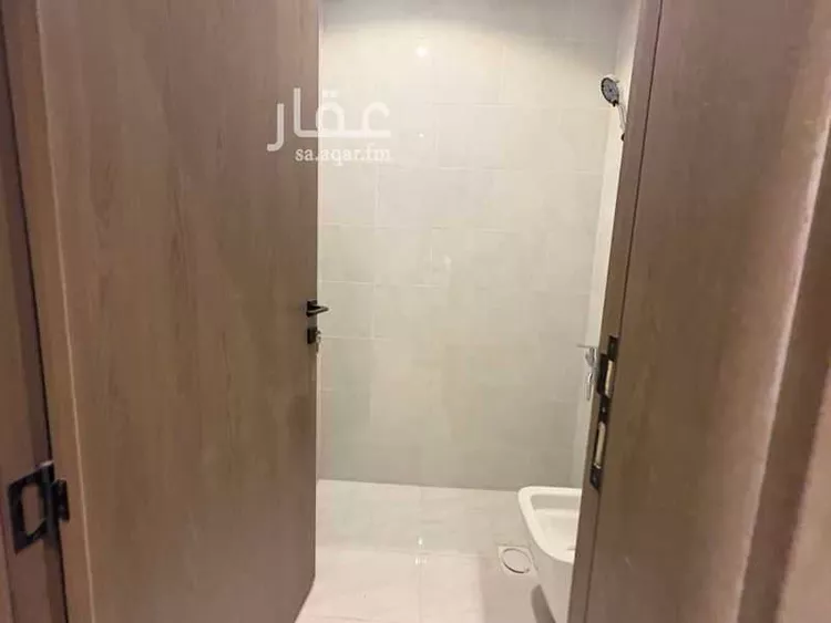 دور للبيع في شارع أحمد القروي, حي عكاظ, مدينة الرياض, منطقة الرياض 7