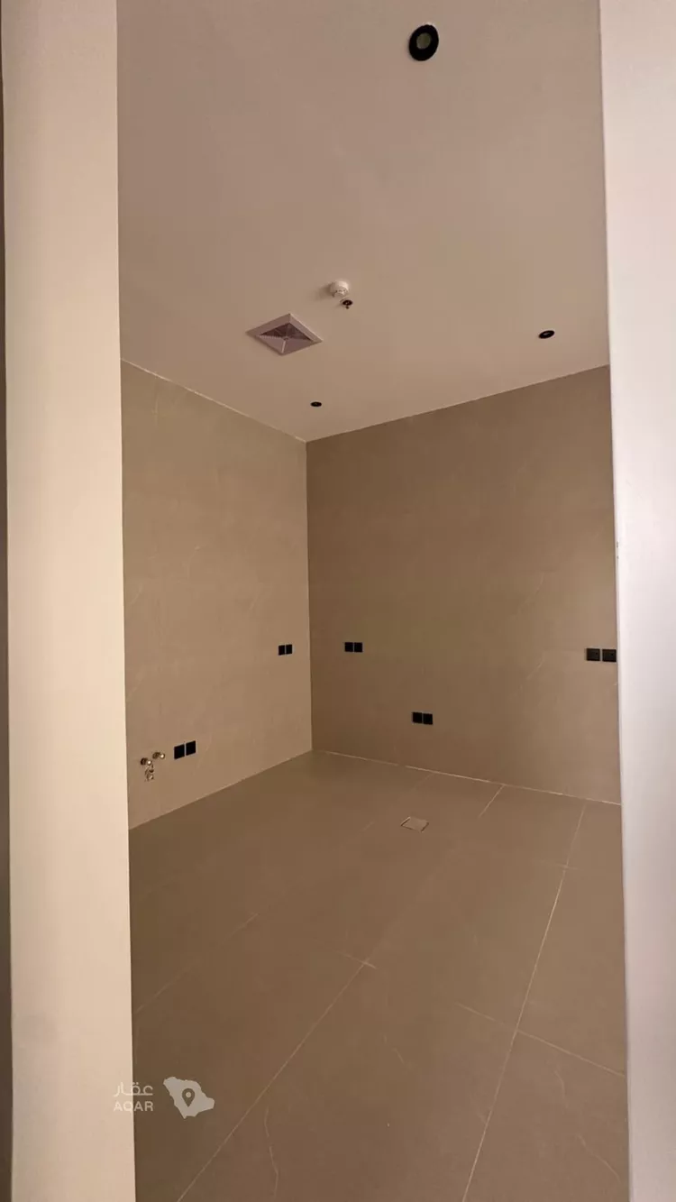 شقة للبيع في شارع ابن أبي الشكر الفلكي, حي المهدية, مدينة الرياض, منطقة الرياض 12