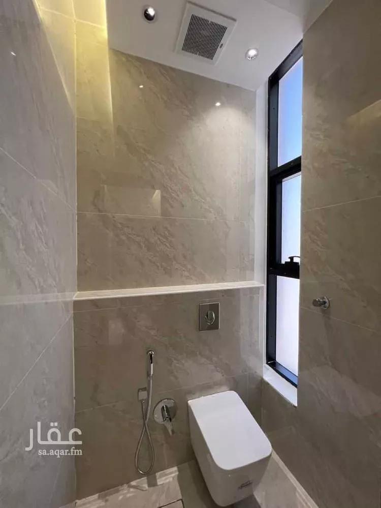 Floor for Sale in Riyadh Okaz 13