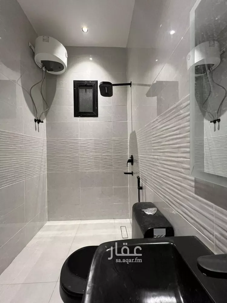 Floor for Sale in Riyadh Al Arid 8