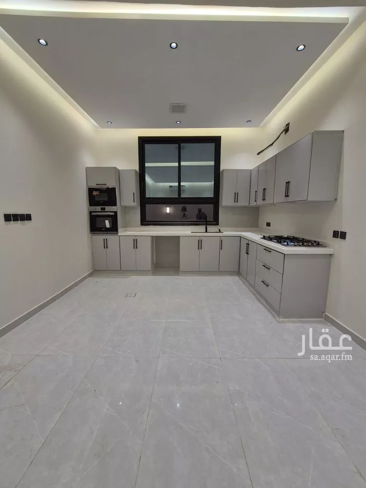 Floor for Sale in Riyadh Al Arid 6