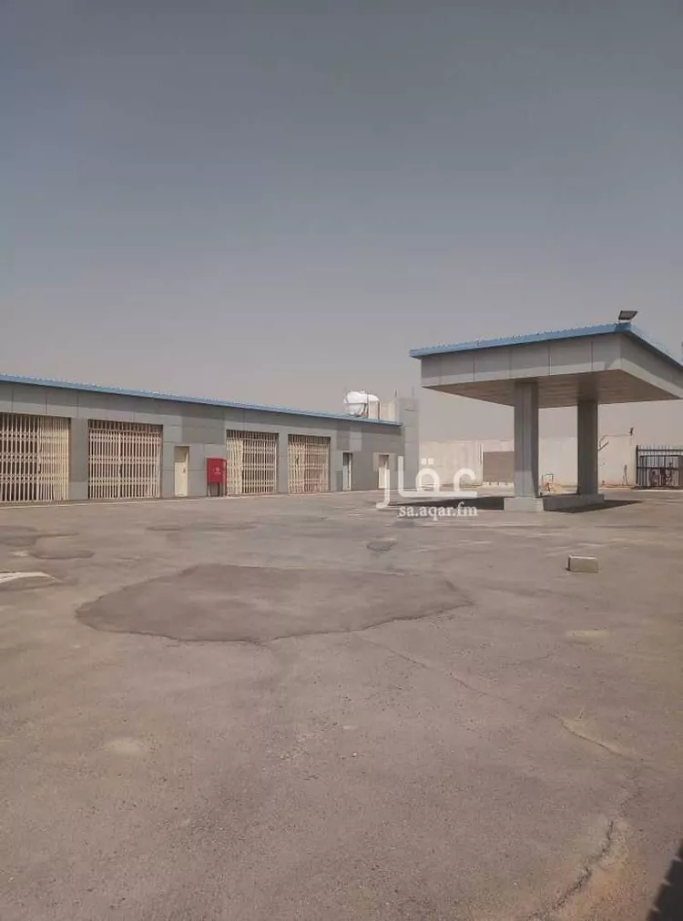 محل للبيع في شارع عبدالله بن صالح بن مشخص ، حي عريض ، الرياض ، منطقة الرياض صورة 2