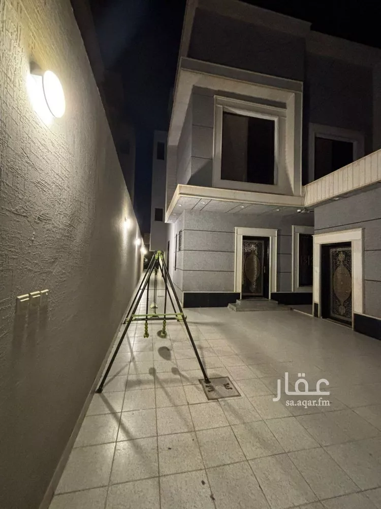 فيلا للبيع في شارع طلحة الصالحاني, حي عكاظ, مدينة الرياض, منطقة الرياض صورة 2