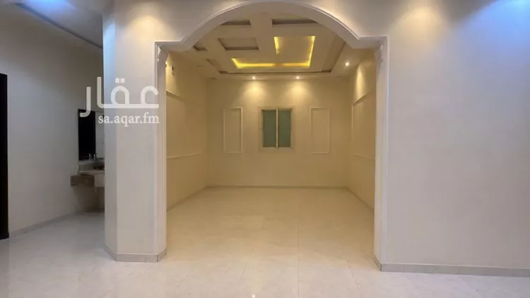 فيلا للبيع في شارع جبل المشايخ, حي القادسية, مدينة الرياض, منطقة الرياض صورة 3