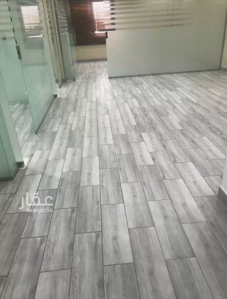 مكتب تجاري للإيجار في شارع ابي بكر الصديق, حي العارض, مدينة الرياض, منطقة الرياض صورة 3