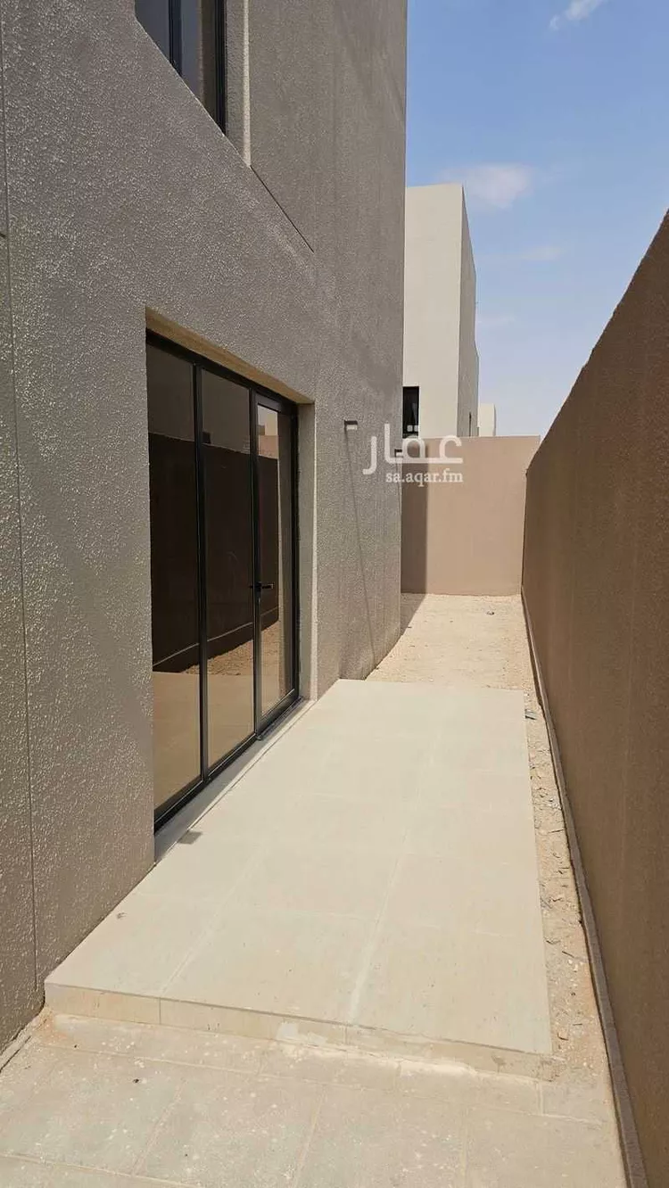 فيلا للإيجار في شارع الامير فيصل بن بندر بن عبدالعزيز الفرعي ، حي مطار الملك خالد الدولي ، الرياض ، منطقة الرياض 24